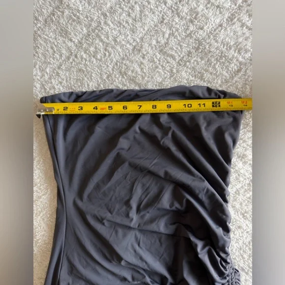 Princess Polly Asymmetrical Strapless Dress - Picture 4 of 11